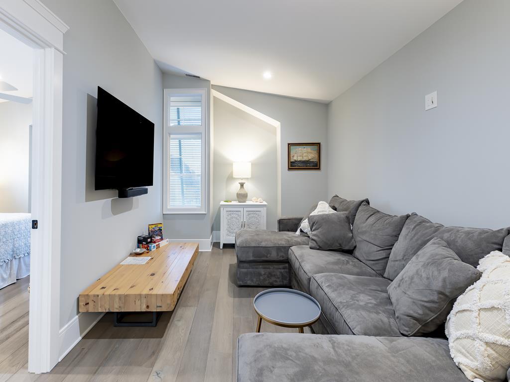 Waterfront Luxury - 1288 Wilson, Unit B | Photo 24