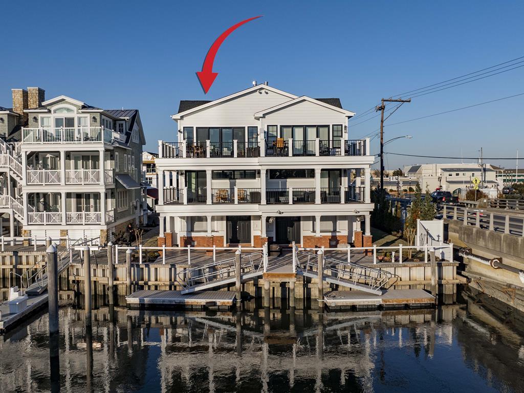 Waterfront Luxury - 1288 Wilson, Unit B | Photo 34