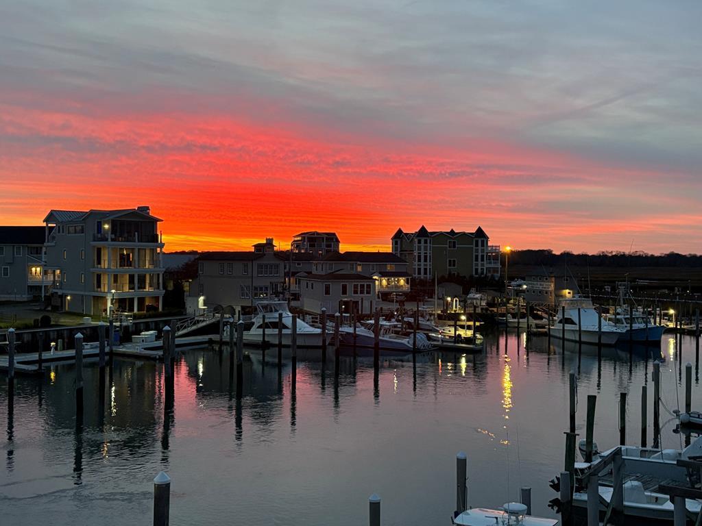 Waterfront Luxury - 1288 Wilson, Unit B | Photo 35