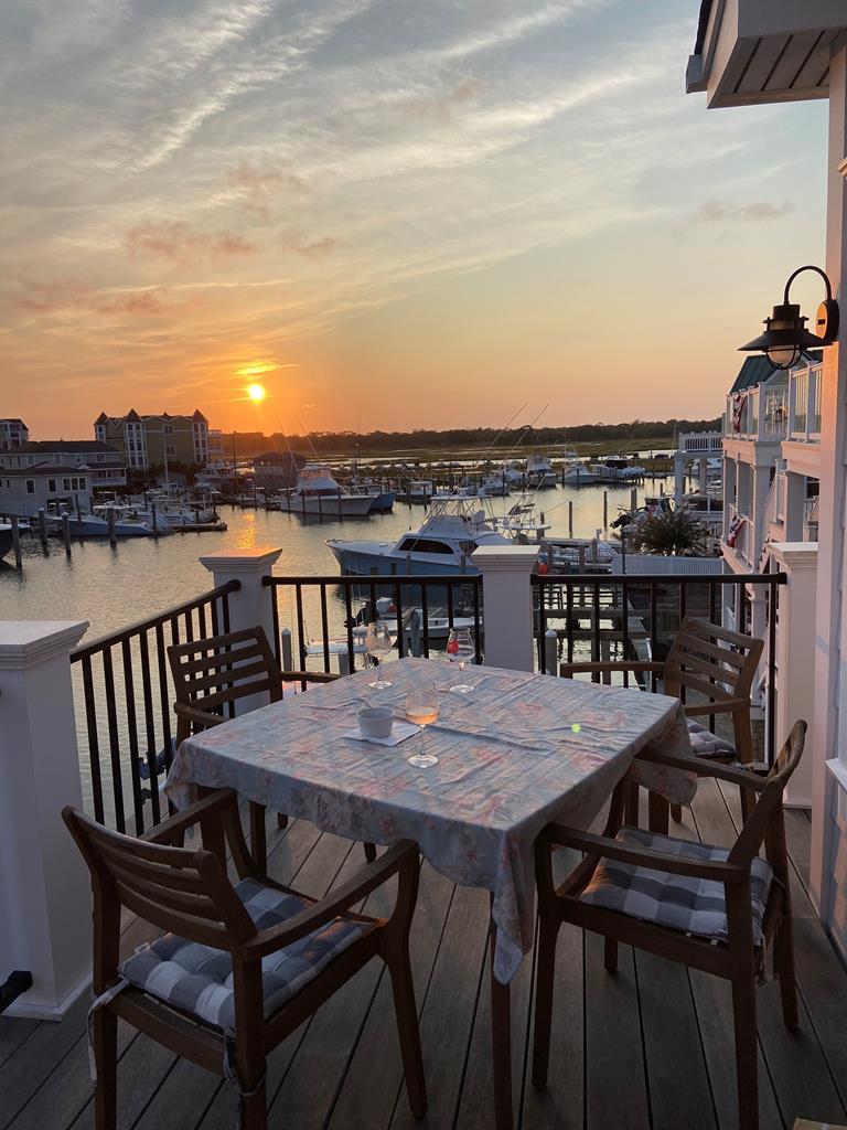 Waterfront Luxury - 1288 Wilson, Unit B | Photo 37