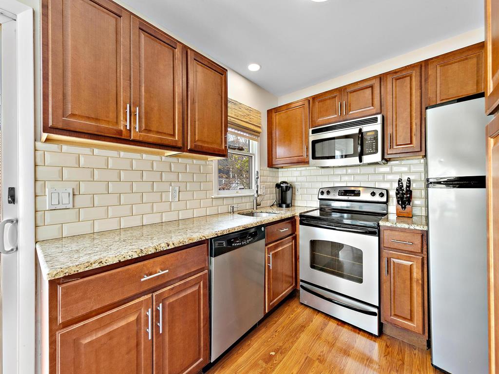 105 W. 27th Street, Ship Bottom (Bay Side)