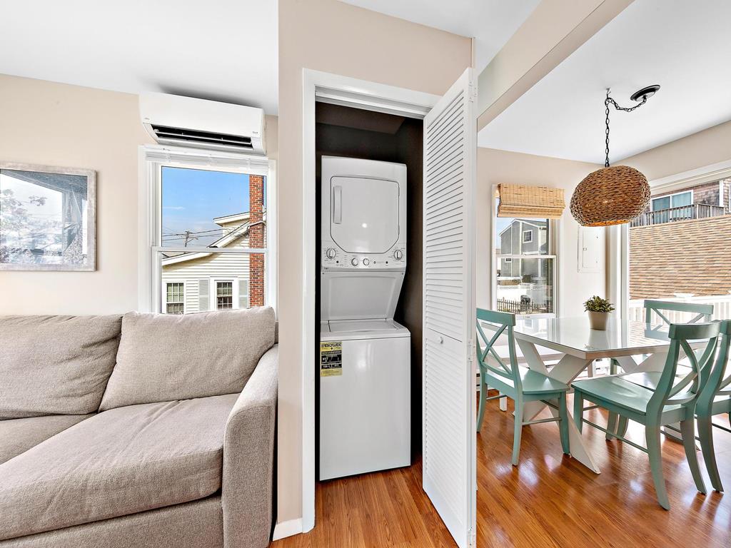 105 W. 27th Street, Ship Bottom (Bay Side)