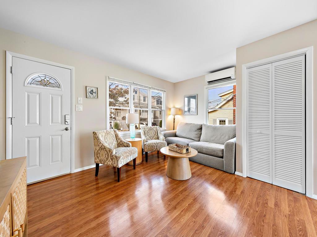 105 W. 27th Street, Ship Bottom (Bay Side)