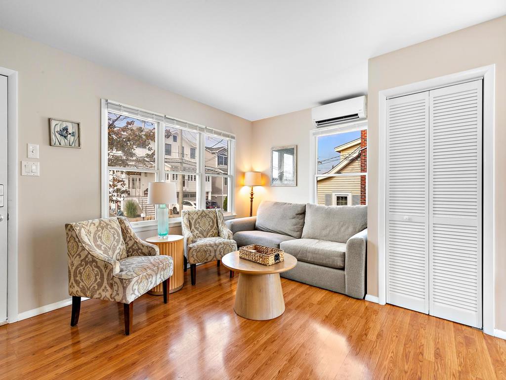 105 W. 27th Street, Ship Bottom (Bay Side)