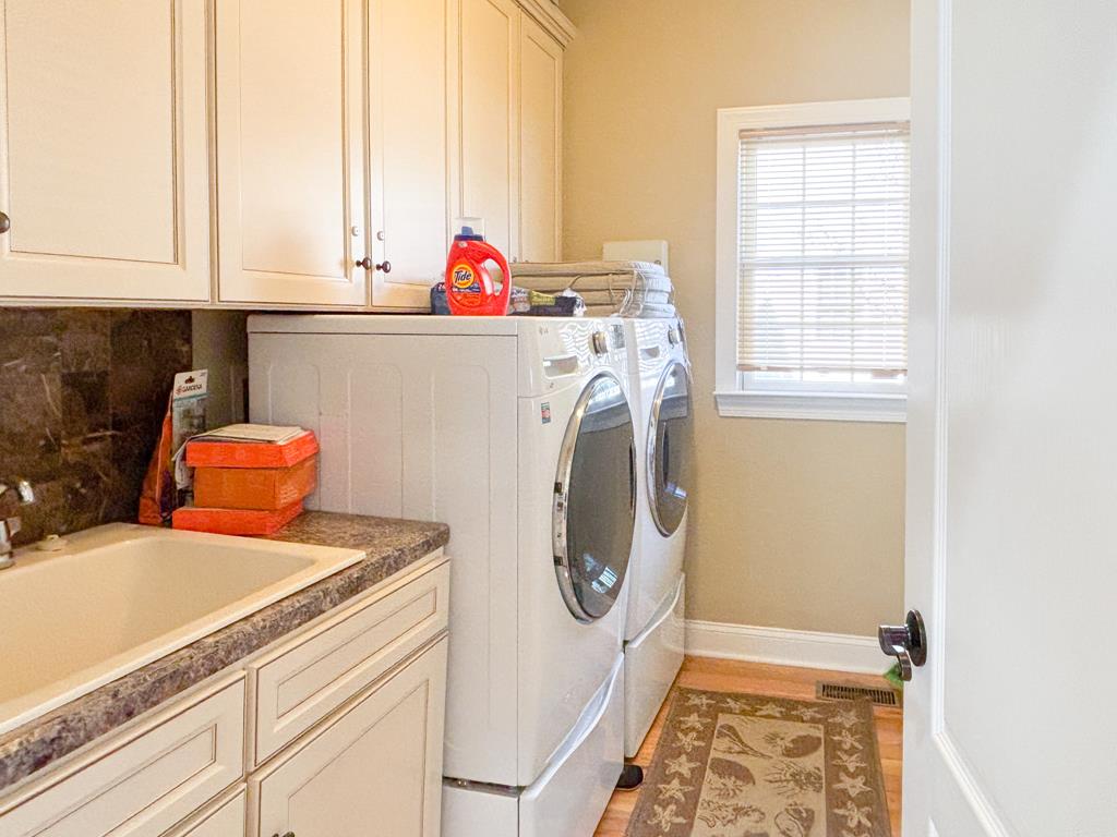 Charming Cape May Getaway – 325 Fourth Ave | Photo 35