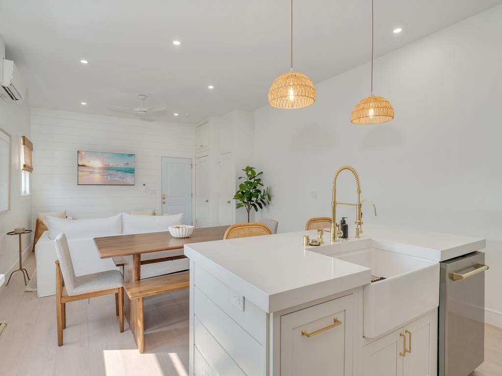 Washington Street Oasis - 518 Washington Unit 2 | Photo 16