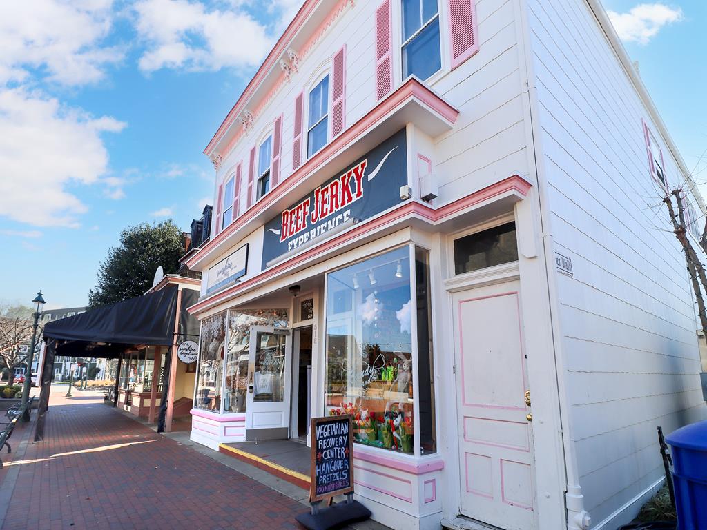 Washington Street Oasis - 518 Washington Unit 2 | Photo 32