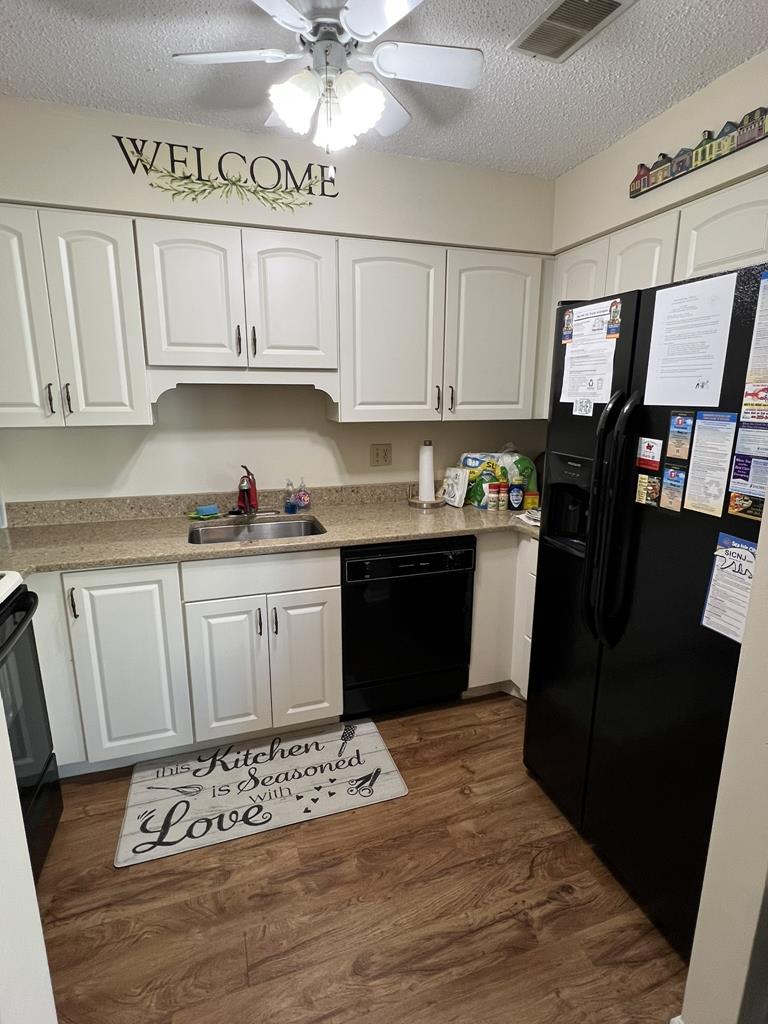 4400 Pleasure Ave 10