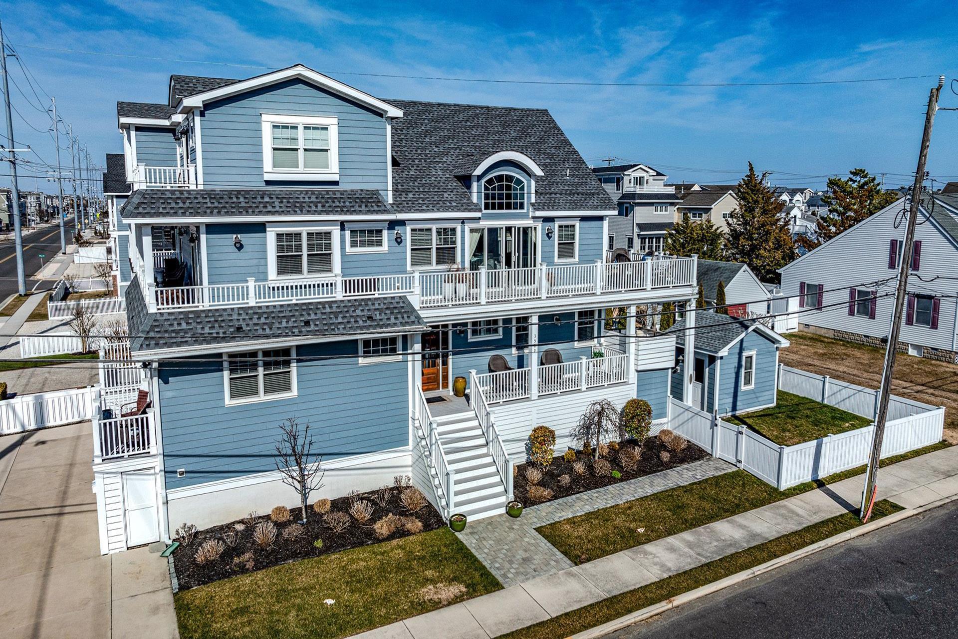  , Avalon