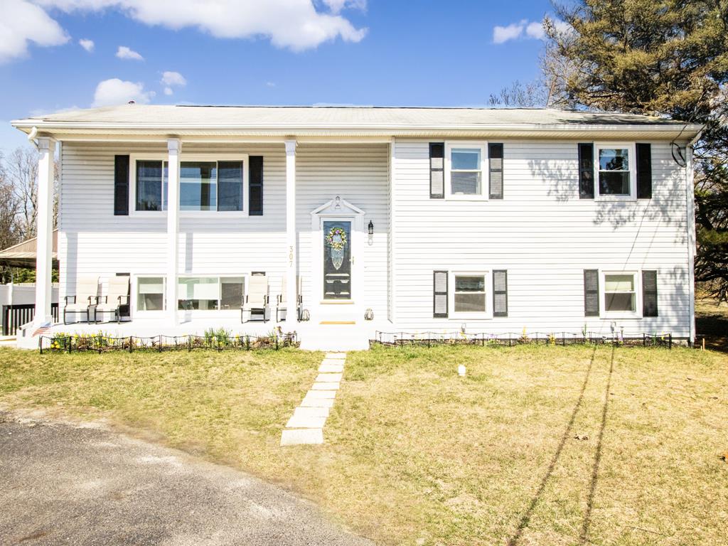 307 Town Bank Road Duplex - Linens Included! | Photo 3