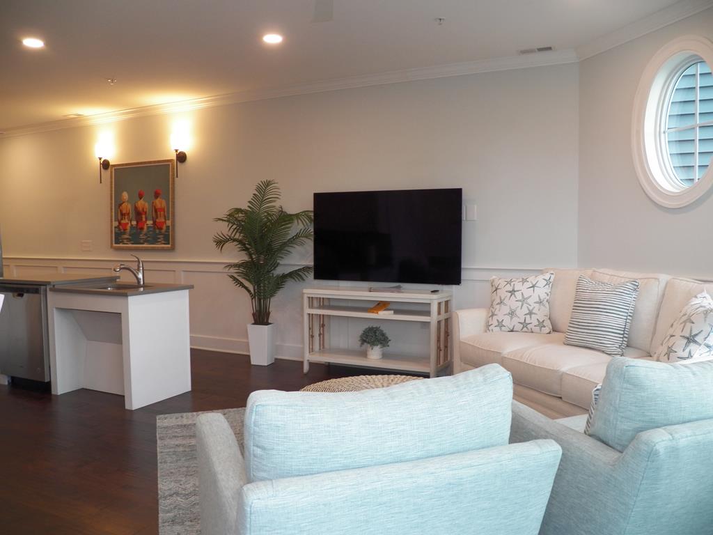 8515 Landis Avenue. - Picture 