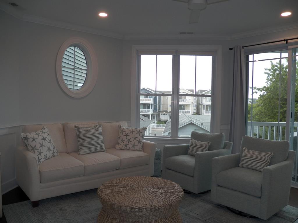 8515 Landis Avenue. - Picture 