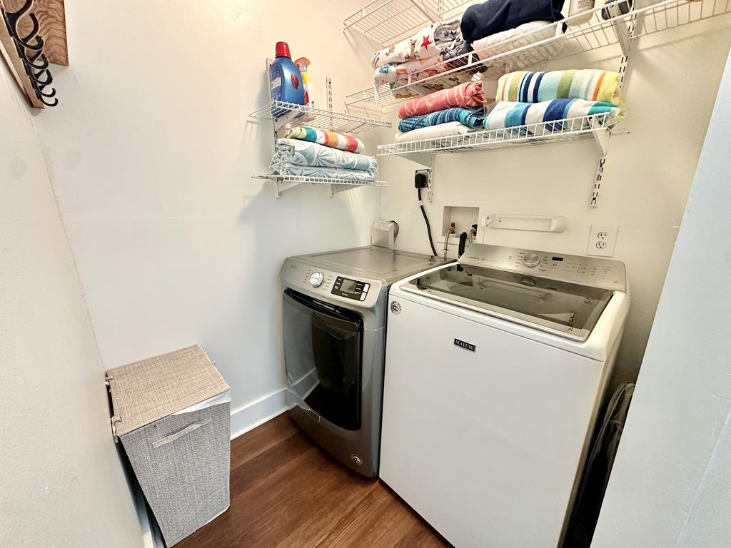 808 Dale Place | Photo 12