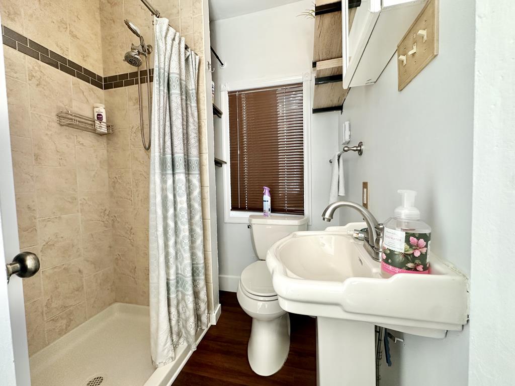 808 Dale Place | Photo 13