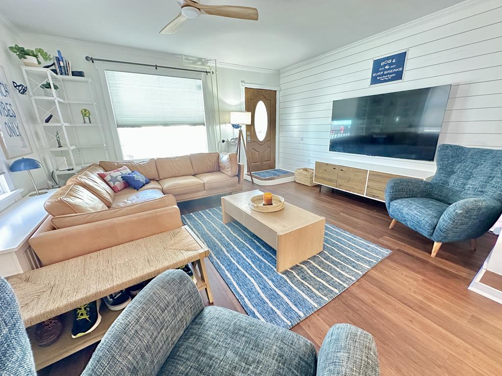 808 Dale Place | Photo 5