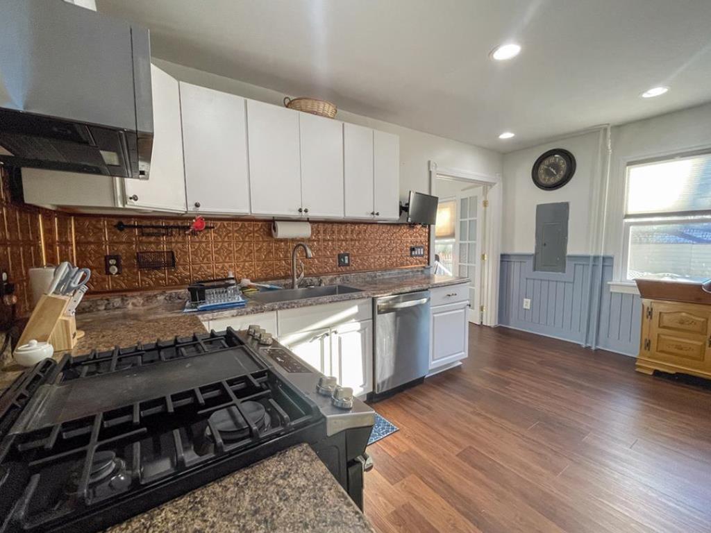 808 Dale Place | Photo 10