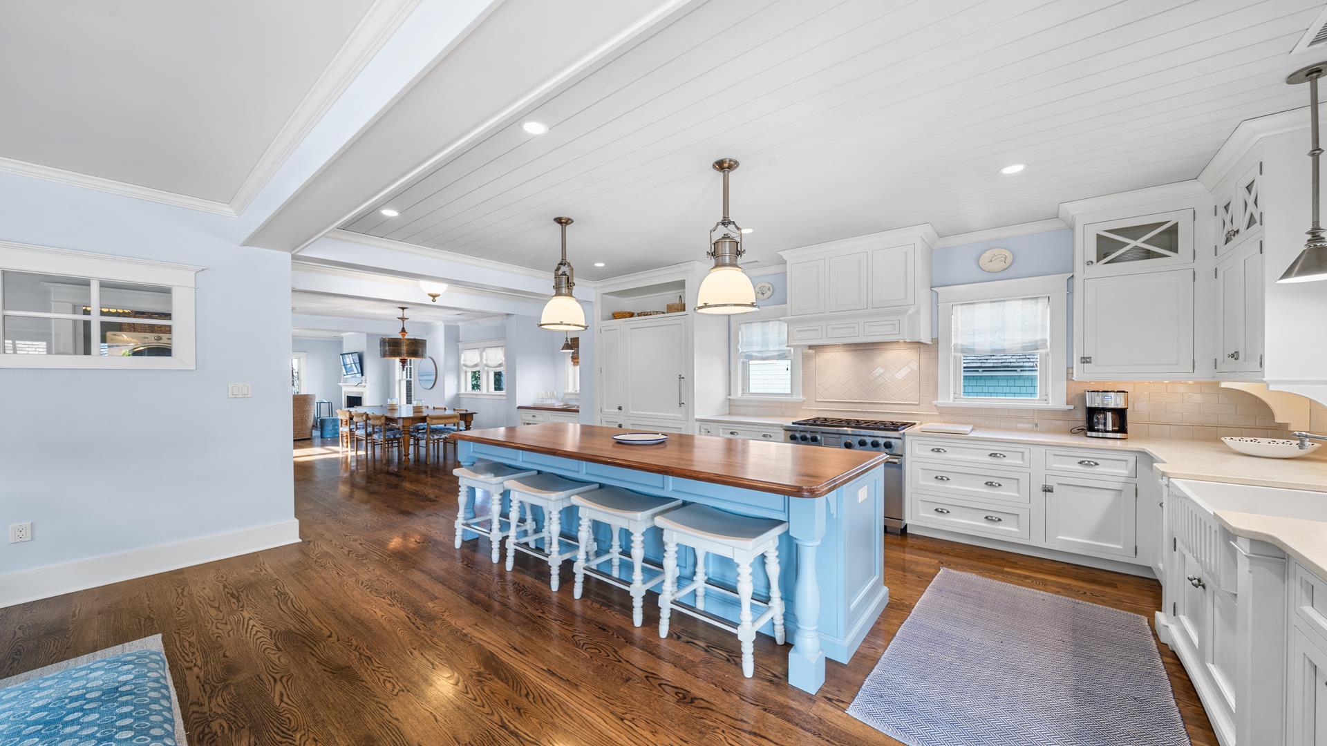 130 87th Street, Stone Harbor (Mid-Island)