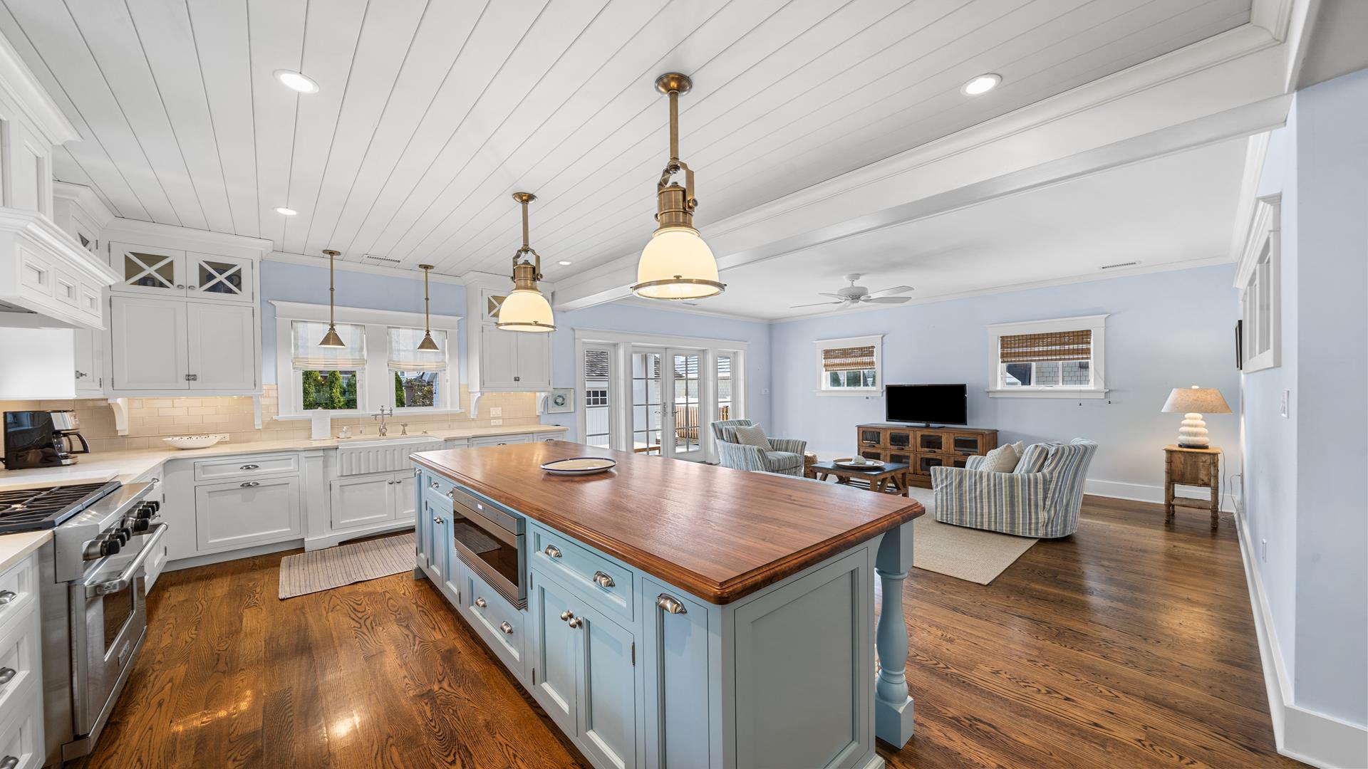 130 87th Street, Stone Harbor (Mid-Island)