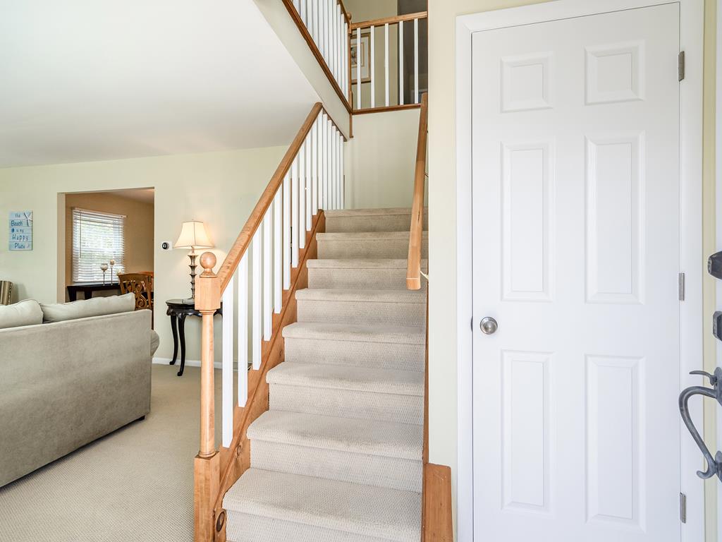 10033 Corinthian Drive | Photo 3