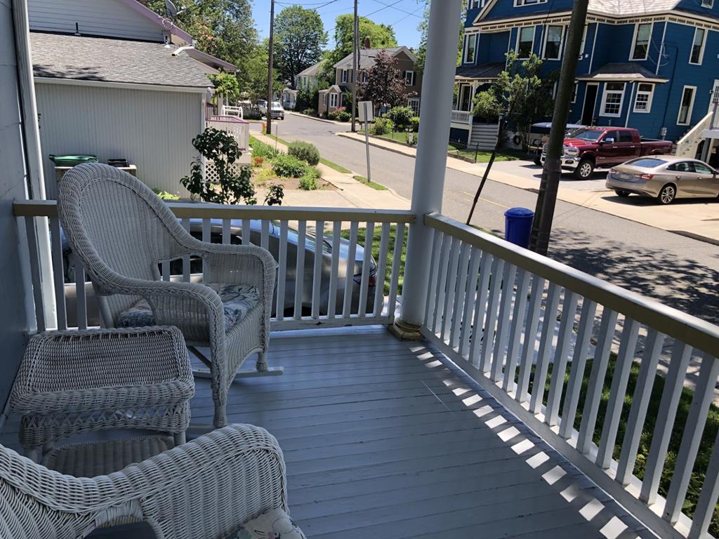 909 Queen Street | Photo 4