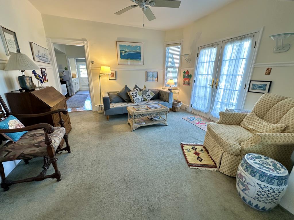 909 Queen Street | Photo 7