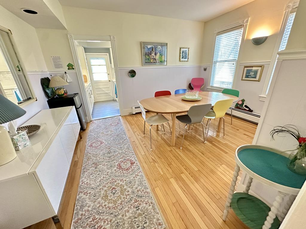 909 Queen Street | Photo 11