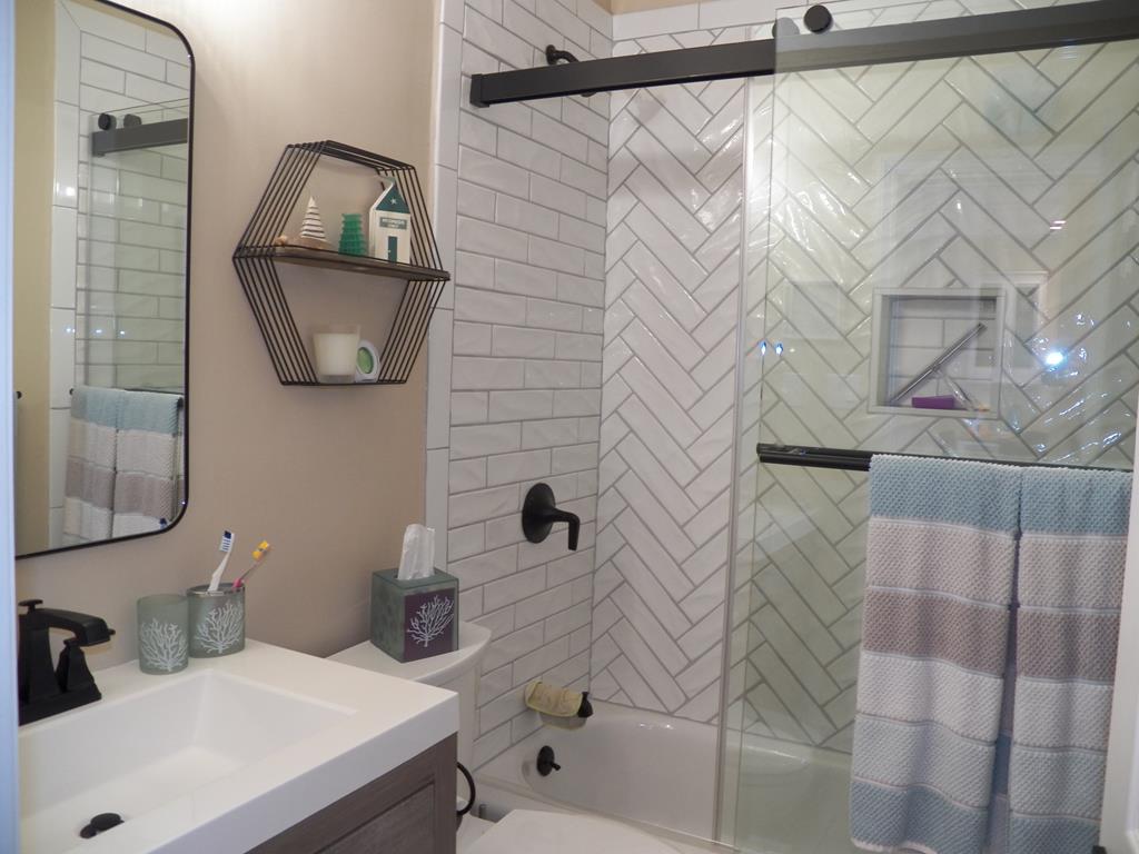 3900 Pleasure Avenue. - Picture 