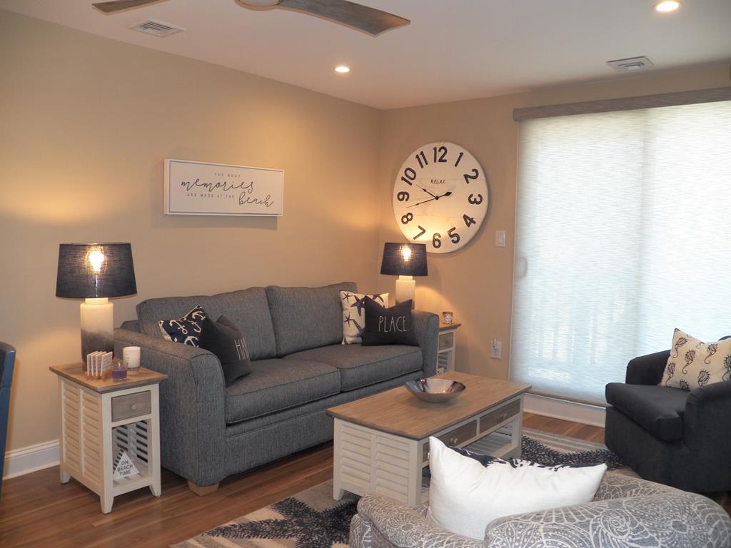 3900 Pleasure Avenue. - Picture 