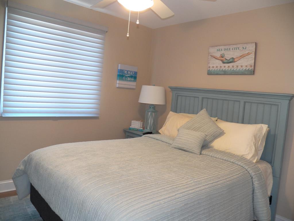 3900 Pleasure Avenue. - Picture 