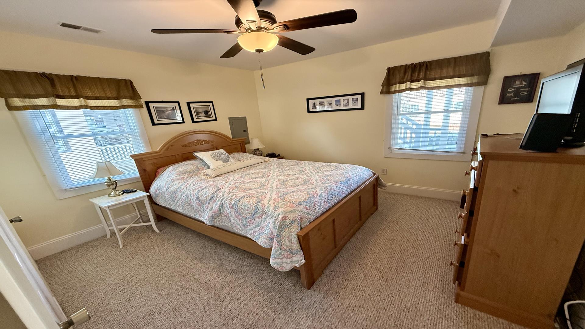 230 E. Juniper Avenue, Wildwood (Wildwood Beach Side)