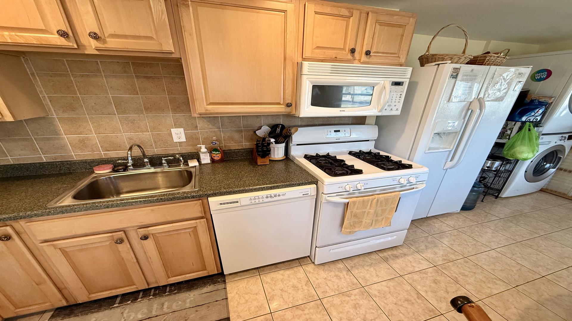 230 E. Juniper Avenue, Wildwood (Wildwood Beach Side)