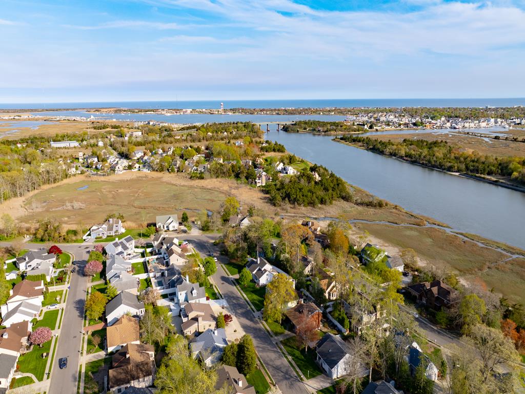 https://realtimerental.com/rrv10/RentalPhotos/1217/1217957.30.jpg