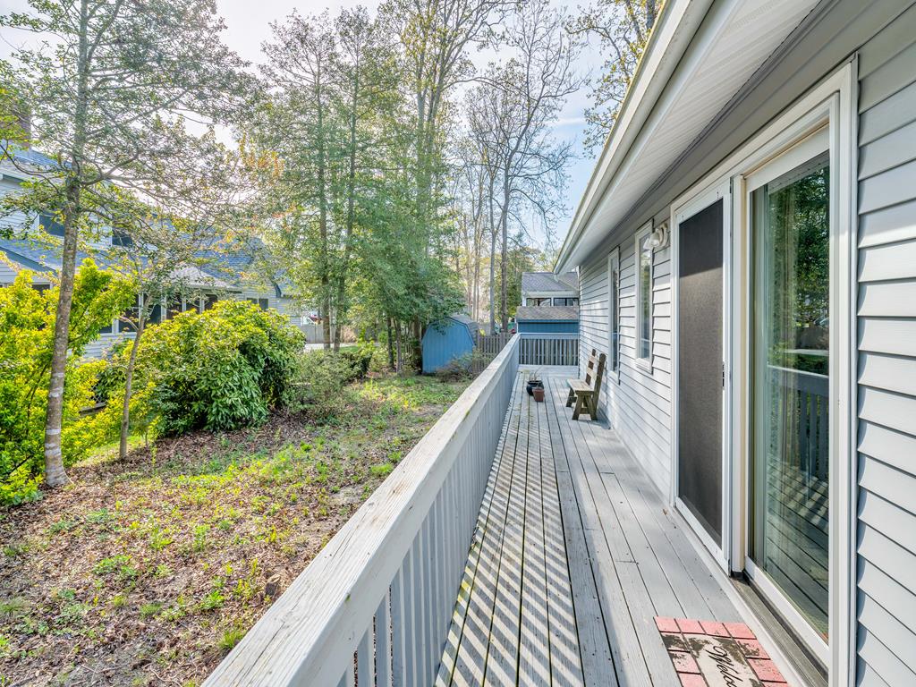 https://realtimerental.com/rrv10/RentalPhotos/1217/1217957.4.jpg