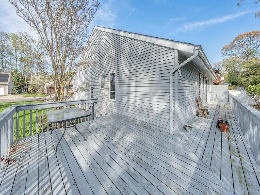 https://realtimerental.com/rrv10/RentalPhotos/1217/1217957.5.jpg