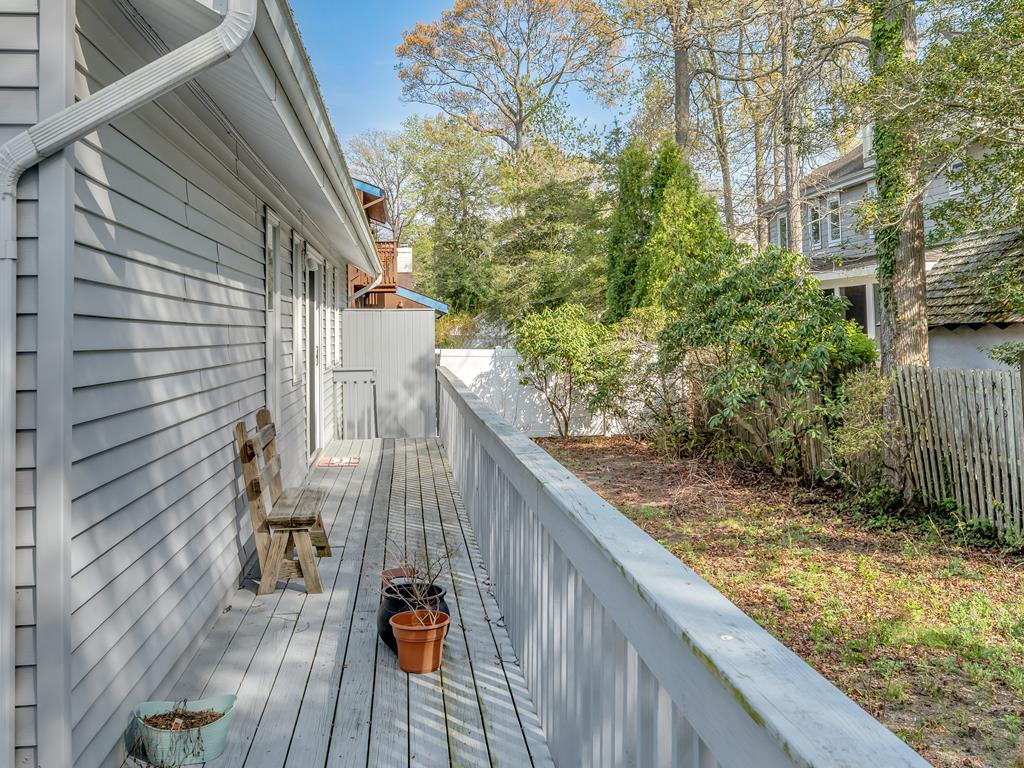 https://realtimerental.com/rrv10/RentalPhotos/1217/1217957.6.jpg