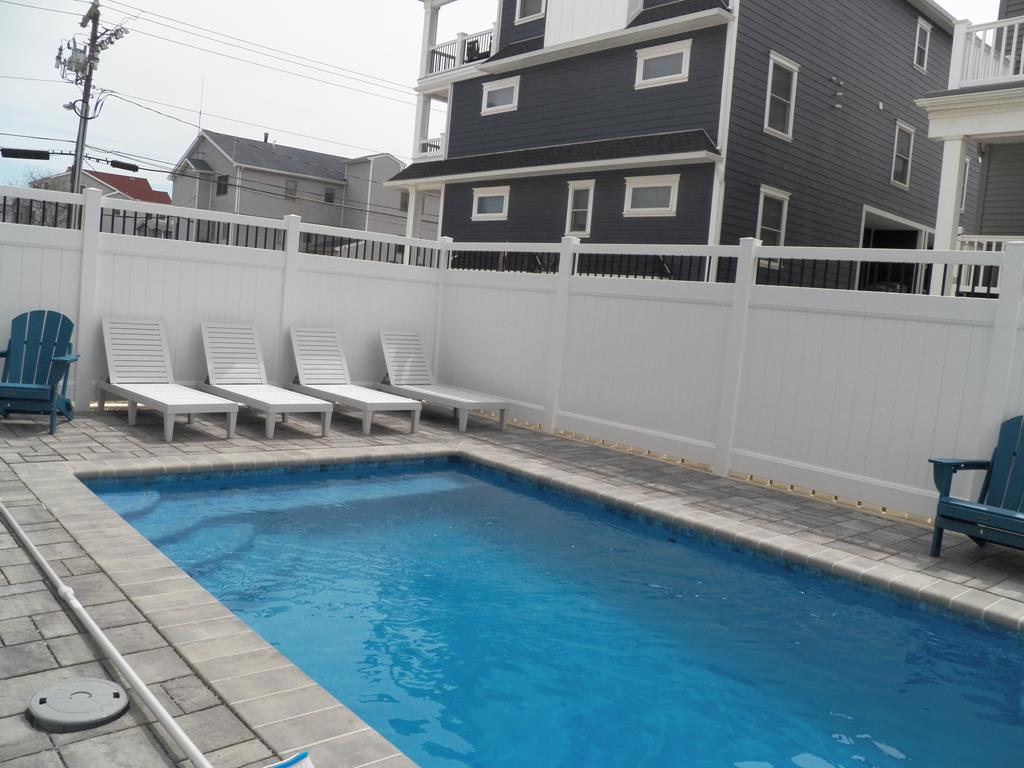 206 39th Street - Picture 