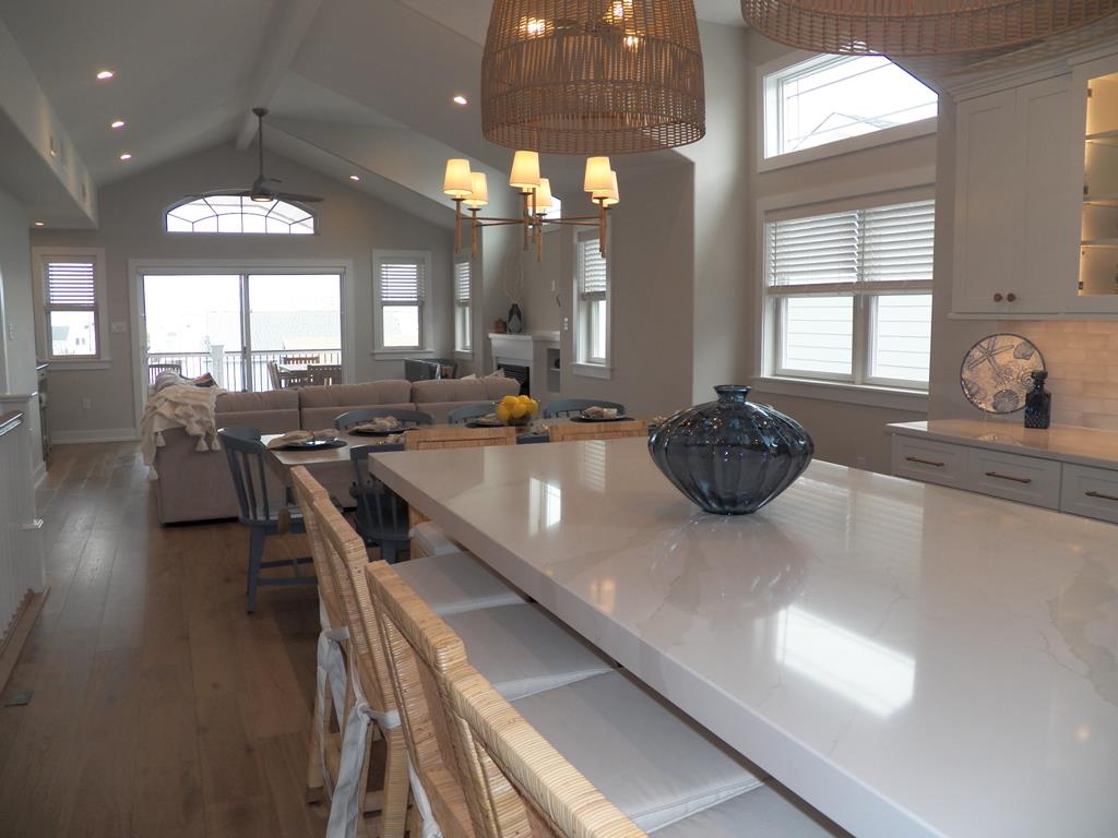 206 39th Street - Picture 
