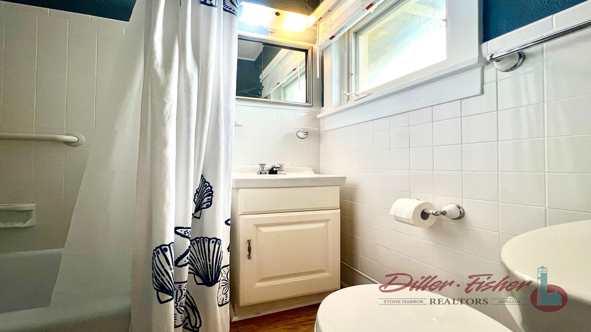 8921 Third Avenue, Stone Harbor (Bay Front)