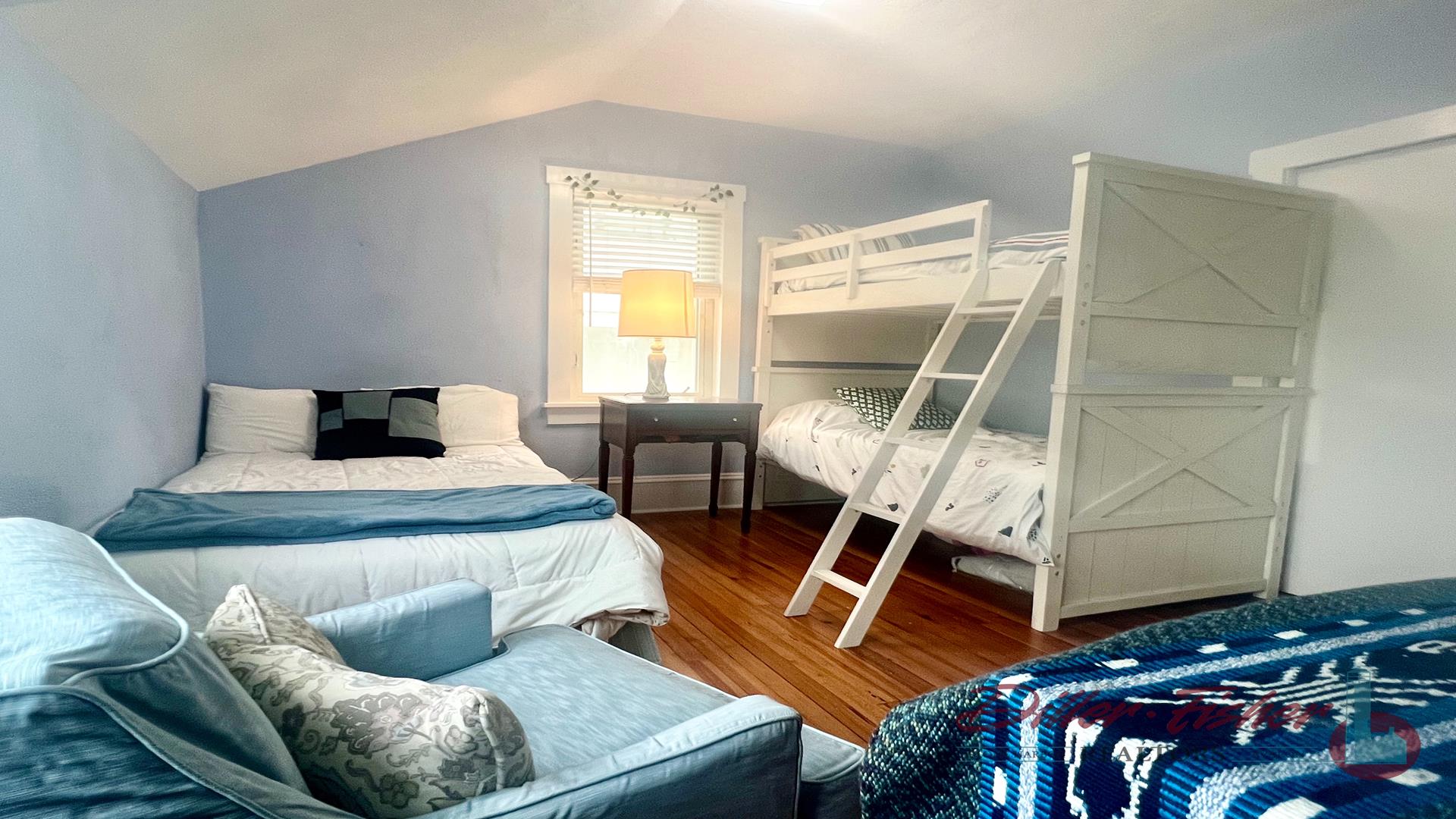 8921 Third Avenue, Stone Harbor (Bay Front)