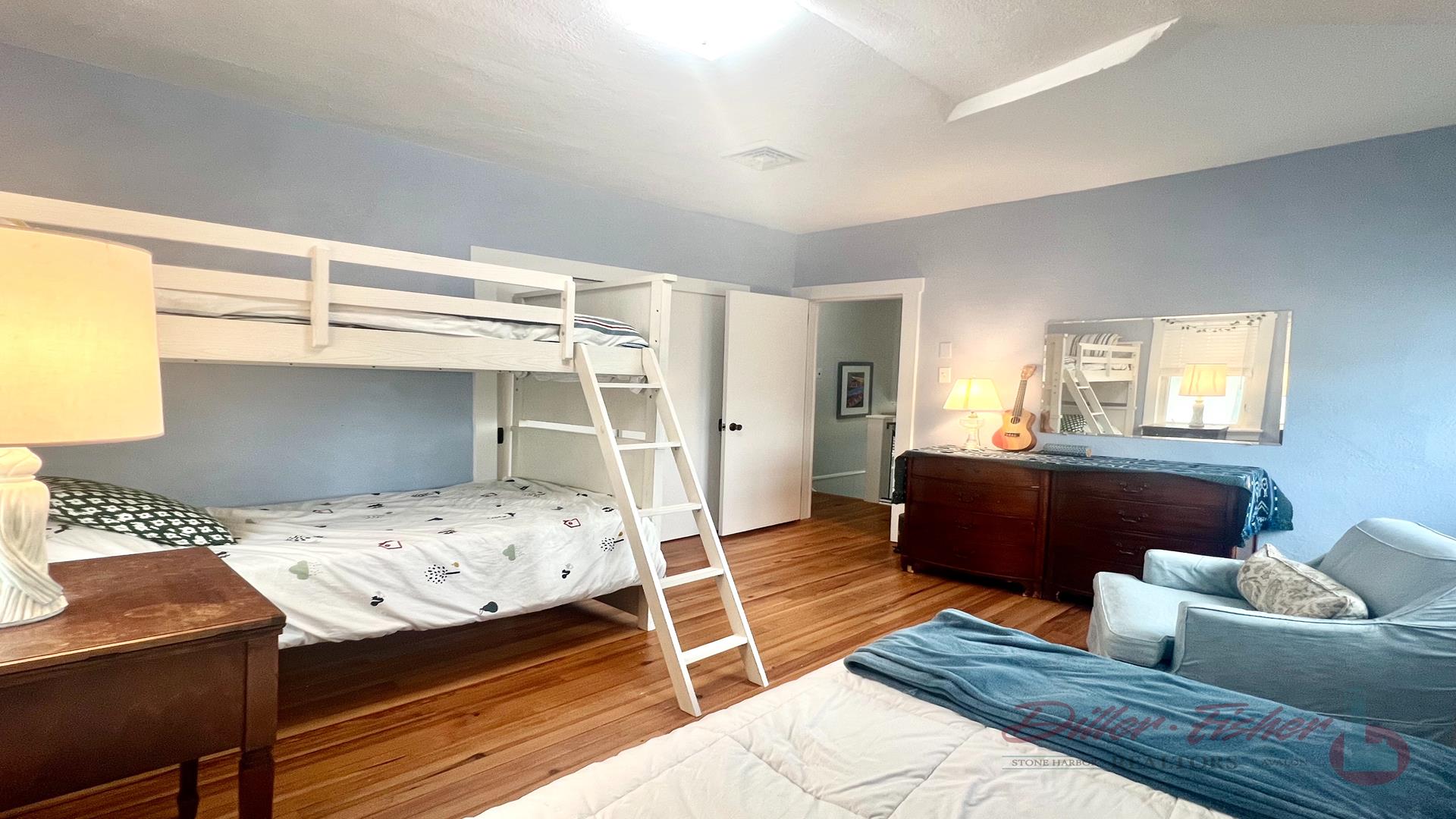 8921 Third Avenue, Stone Harbor (Bay Front)