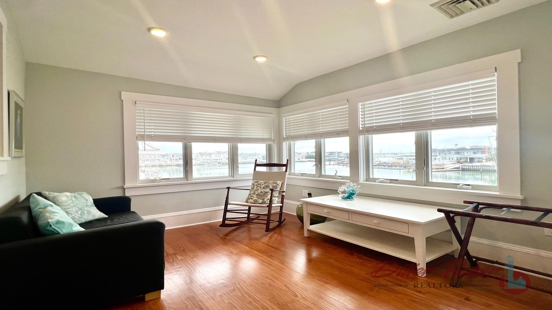 8921 Third Avenue, Stone Harbor (Bay Front)