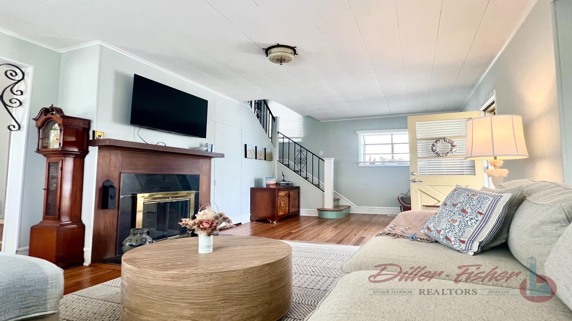 8921 Third Avenue, Stone Harbor (Bay Front)