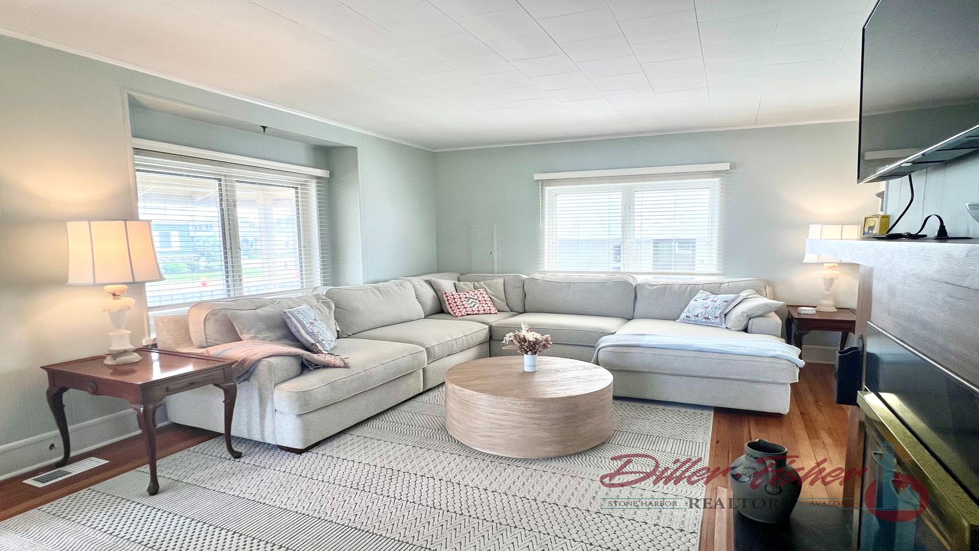 8921 Third Avenue, Stone Harbor (Bay Front)