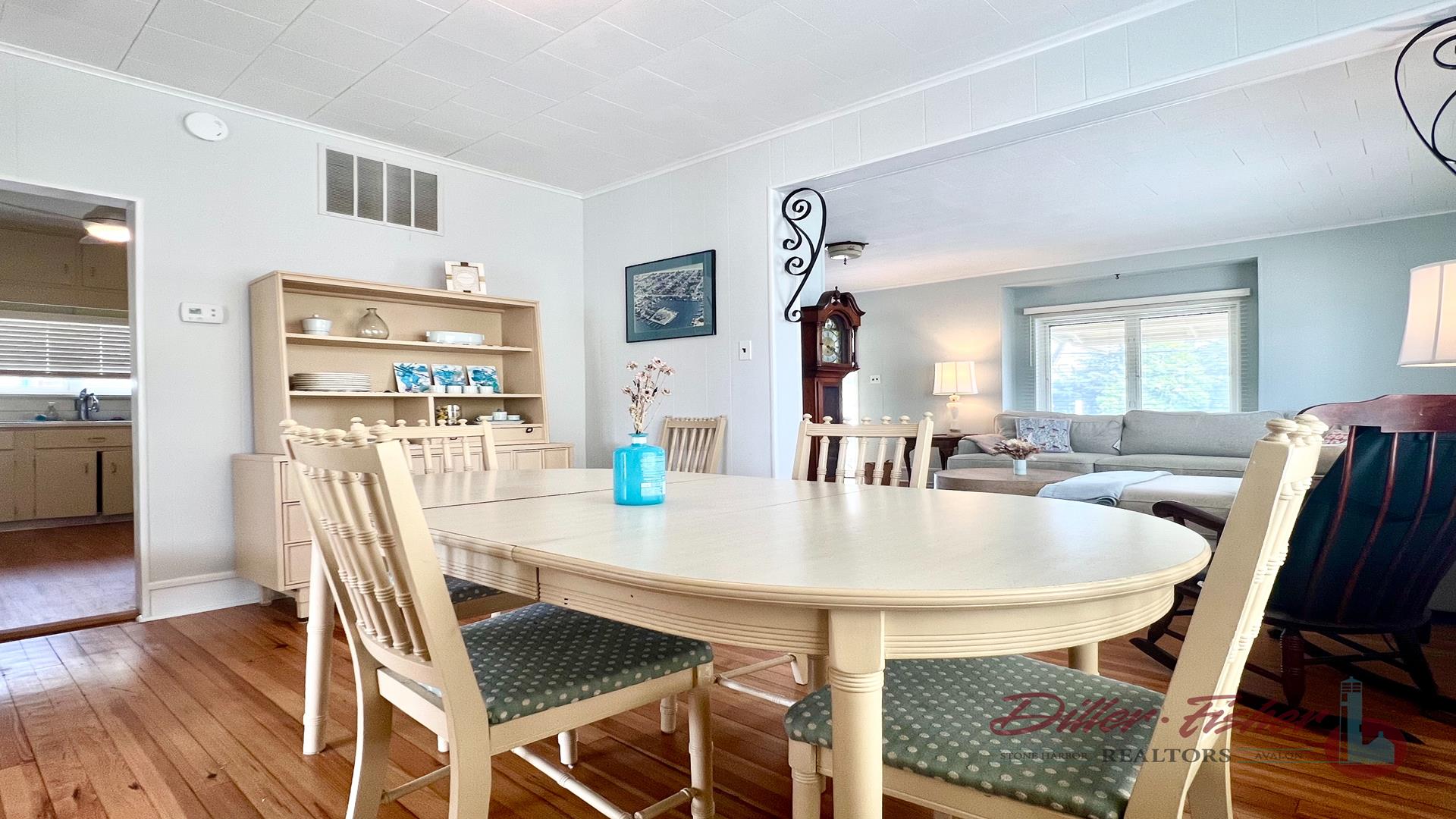 8921 Third Avenue, Stone Harbor (Bay Front)