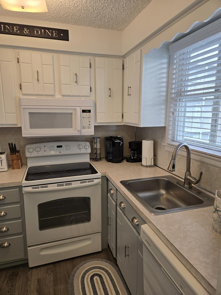 3900 Pleasure Avenue - Picture 