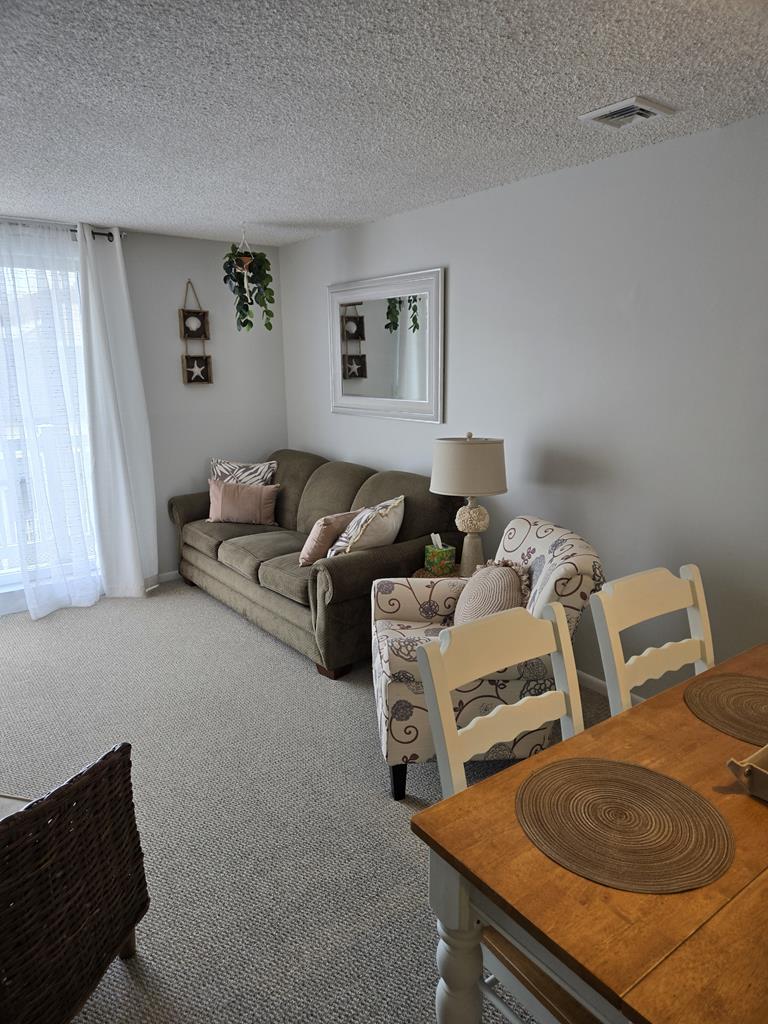 3900 Pleasure Avenue - Picture 