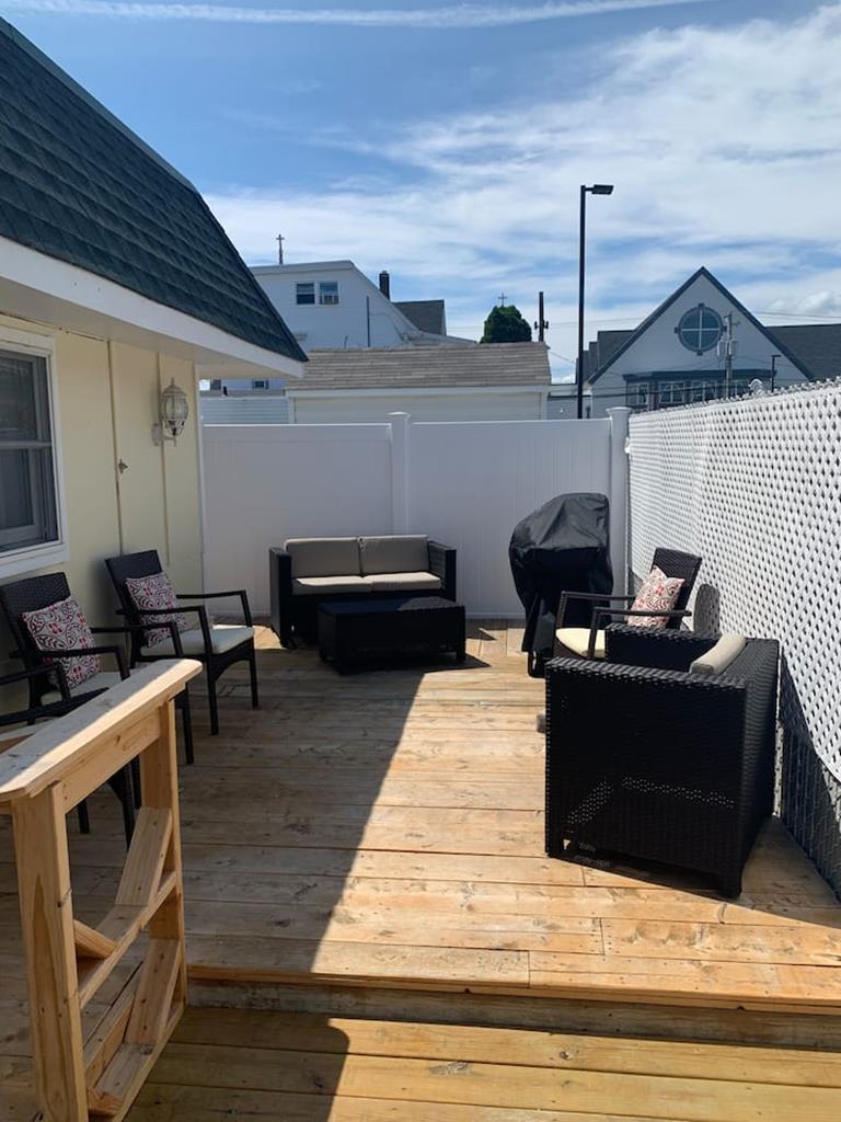 21 44th Street - 