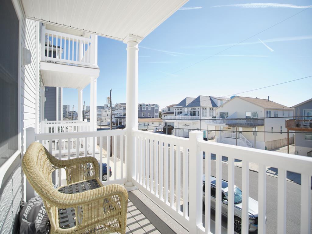 237 36th Street - Picture 