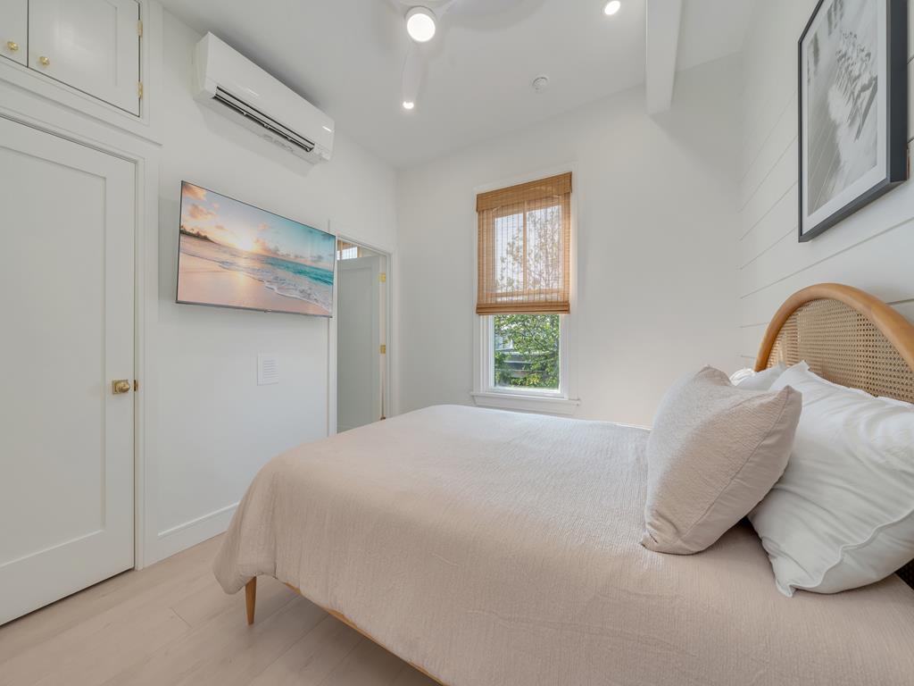 Washington Street Retreat - Units 1 and 2 | Photo 13