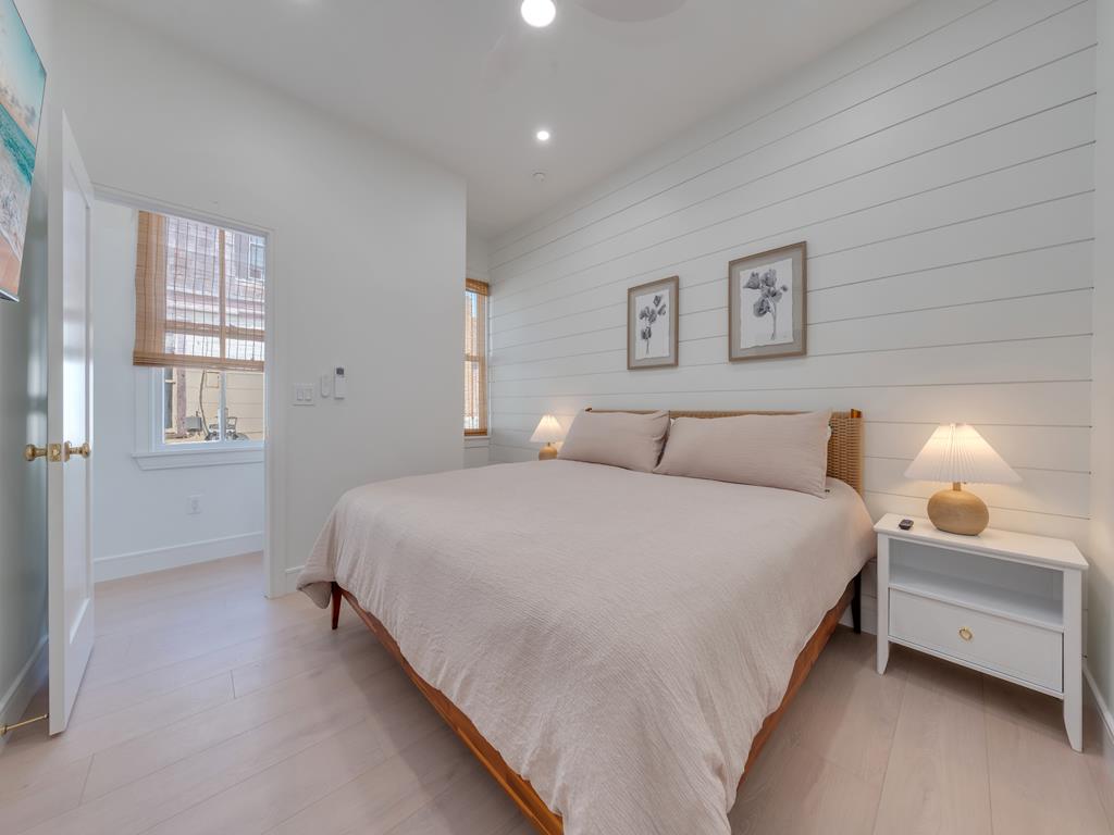 Washington Street Retreat - Units 1 and 2 | Photo 16